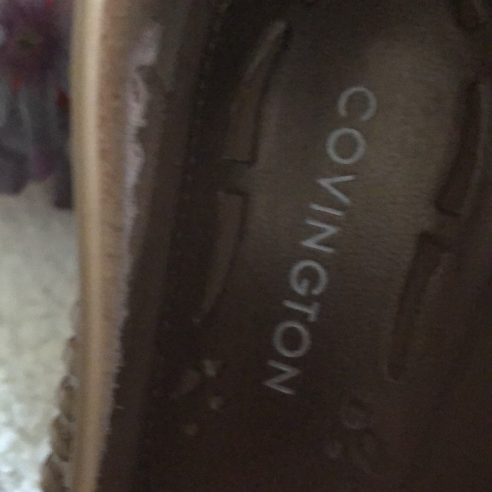 Covington slip on. Size 7 M - Picture 4 of 5